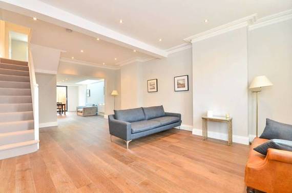 4 bedroom Detached t...