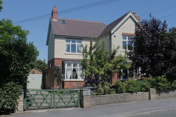 4 bedroom Detached f...