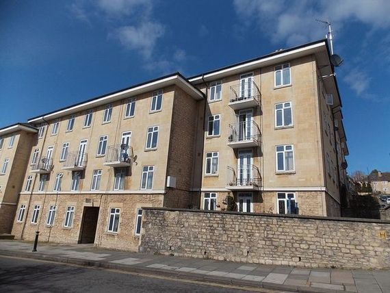 5 bedroom Flat for s...