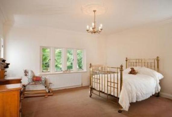6 bedroom Detached f...