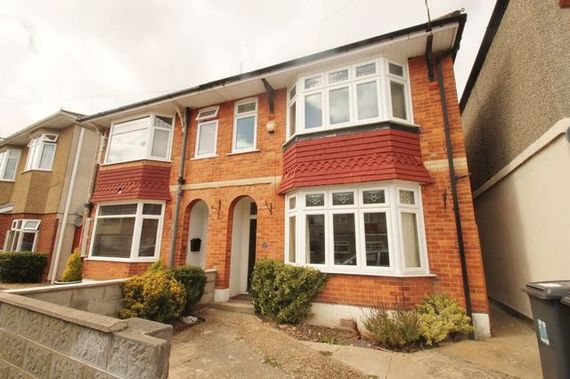 5 bedroom Semi-Detac...