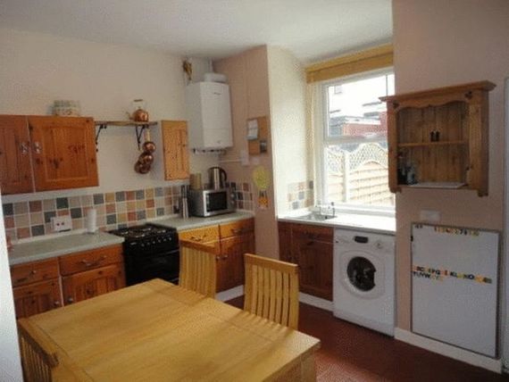 2 bedroom Terraced f...