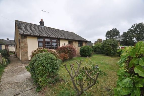 2 bedroom Detached f...