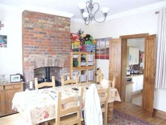 3 bedroom Detached t...