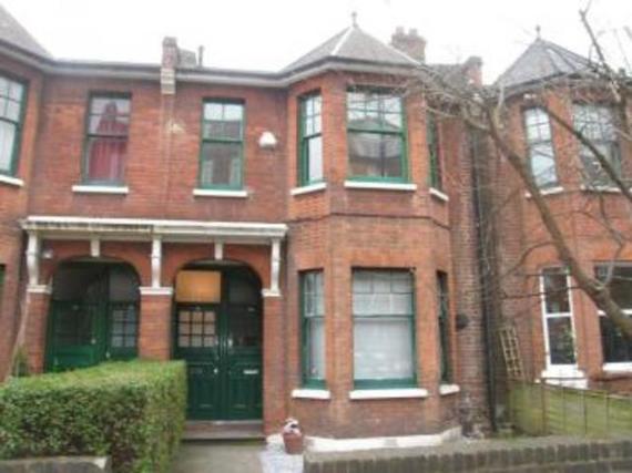3 bedroom Flat for s...