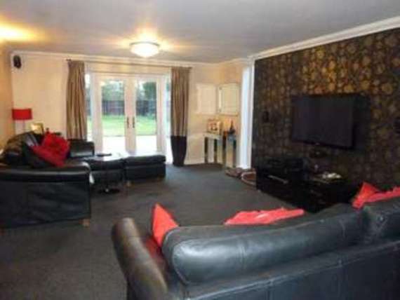 4 bedroom Detached f...