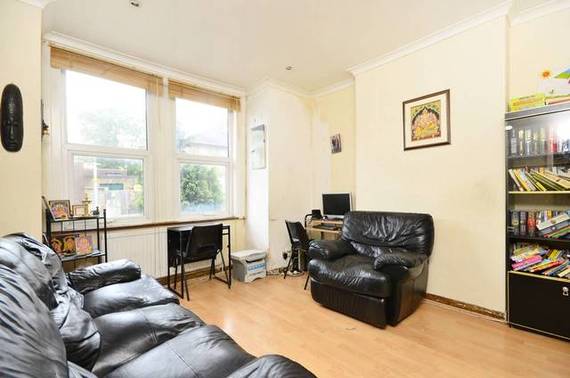 2 bedroom Maisonette...
