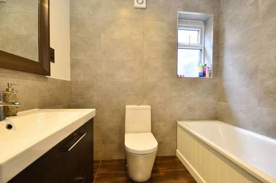 2 bedroom Flat for s...