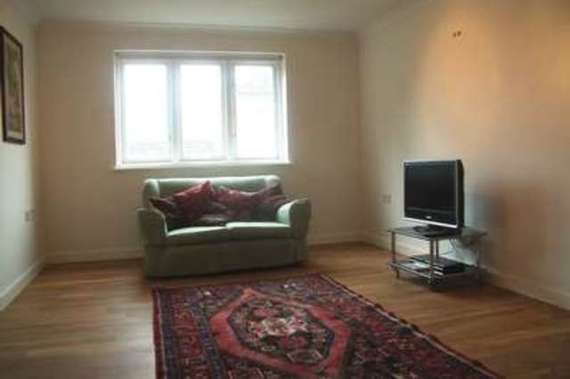 2 bedroom Flat to re...