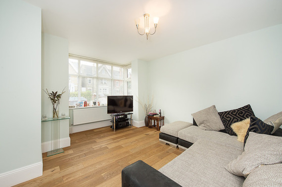 2 bedroom Flat to re...