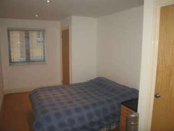 2 bedroom Flat to re...