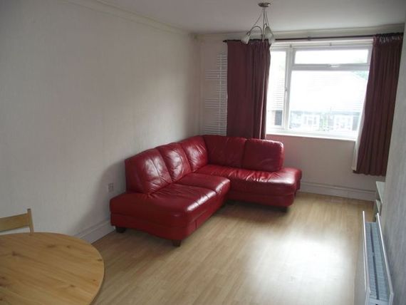 1 bedroom Flat to re...