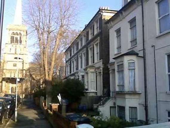 1 bedroom Property t...