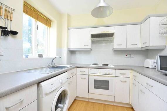 2 bedroom Flat to re...