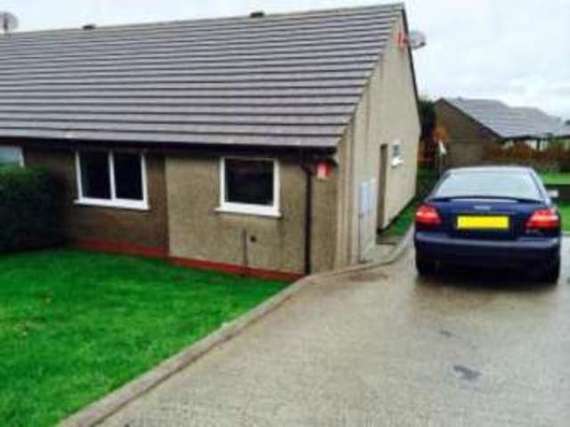 2 bedroom Bungalow f...