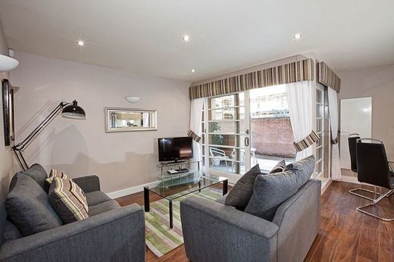 2 bedroom Flat for s...