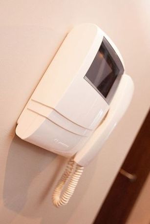 2 bedroom Flat for s...