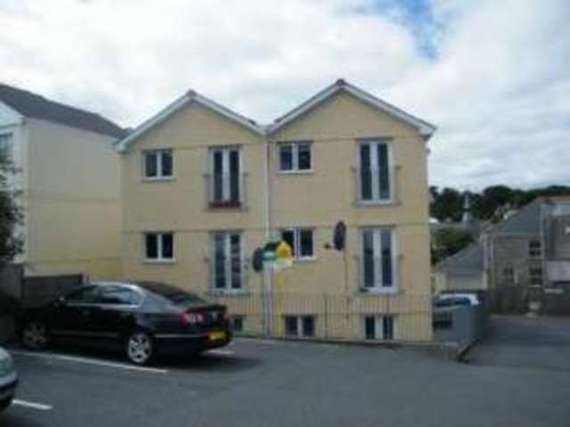 2 bedroom Flat for s...