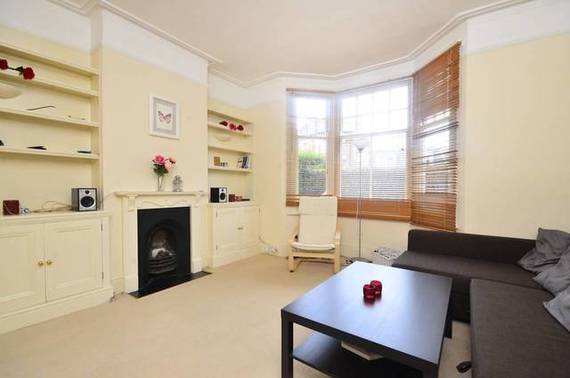 2 bedroom Flat to re...