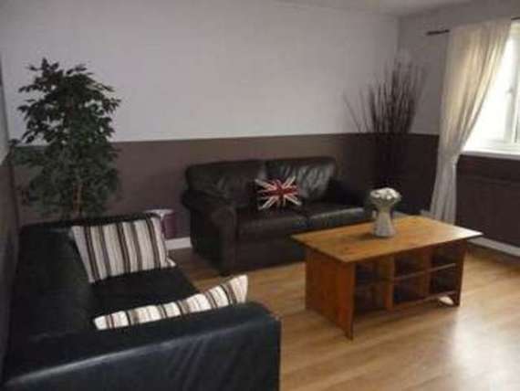 4 bedroom Semi-Detac...