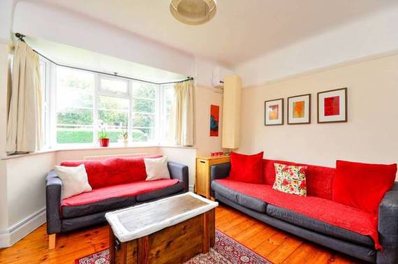 2 bedroom Flat to re...