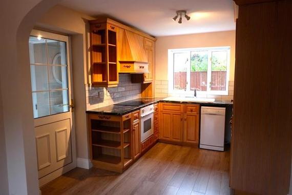 3 bedroom End of Ter...