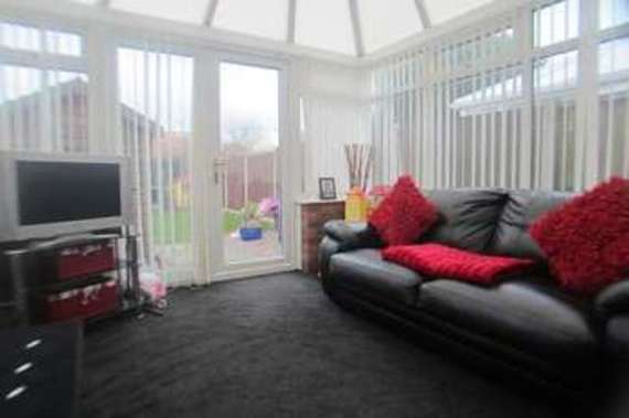 2 bedroom Detached f...