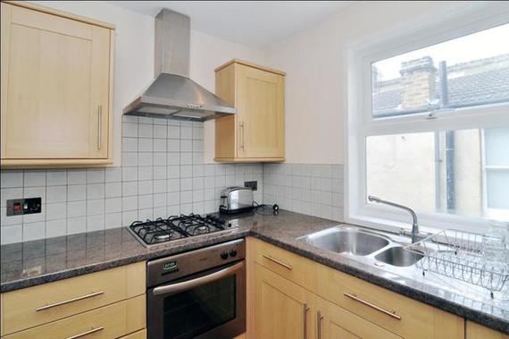 2 bedroom Flat to re...