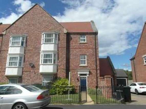 5 bedroom Town House...