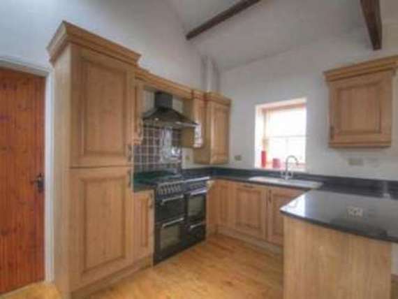 2 bedroom Detached f...