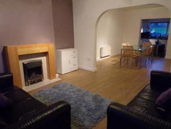 2 bedroom Terraced t...