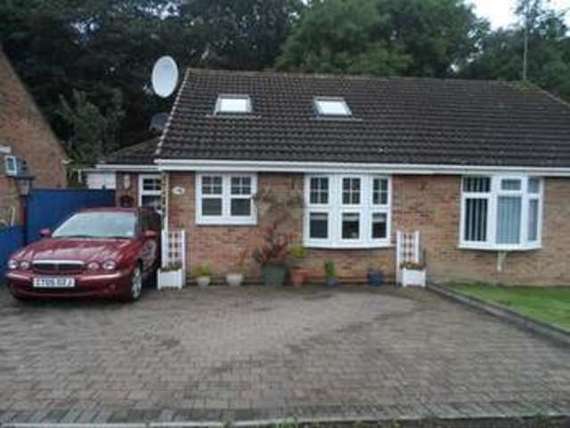 2 bedroom Bungalow f...