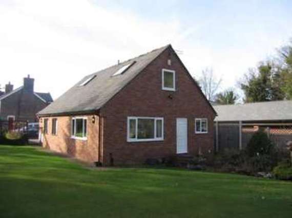 2 bedroom Detached t...