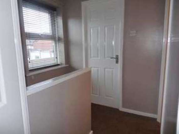 2 bedroom Semi-Detac...