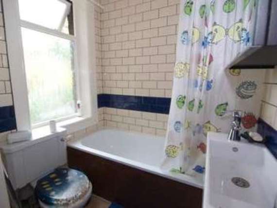 3 bedroom End of Ter...