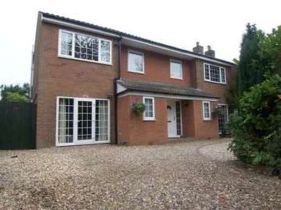4 bedroom Detached t...