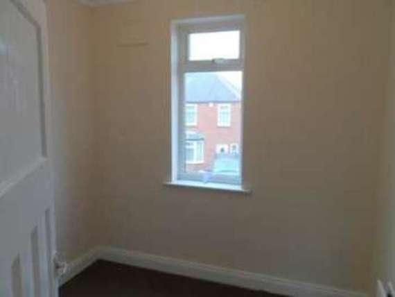 2 bedroom Flat to re...