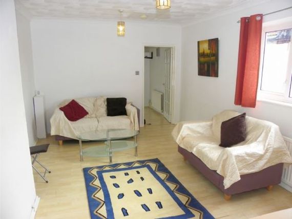 1 bedroom Flat to re...