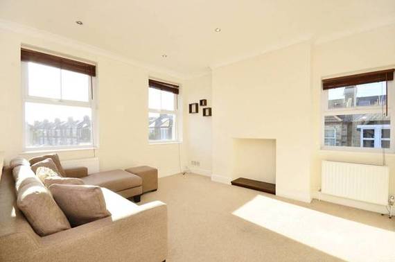 2 bedroom Flat to re...