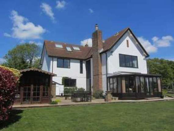 4 bedroom Detached f...
