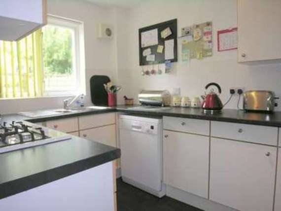 3 bedroom Semi-Detac...