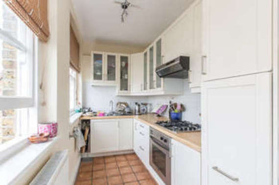 1 bedroom Flat to re...