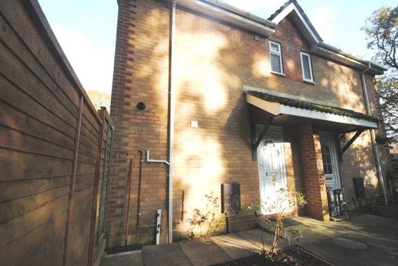 2 bedroom Terraced f...