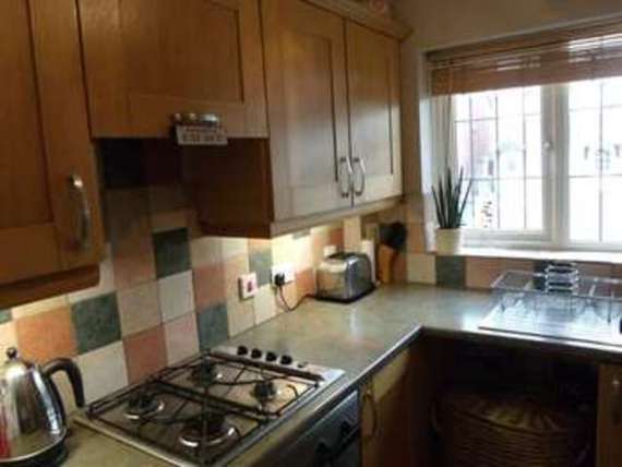 2 bedroom Semi-Detac...