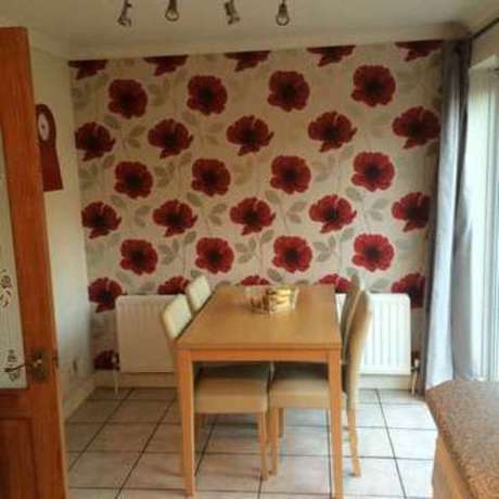 2 bedroom End of Ter...