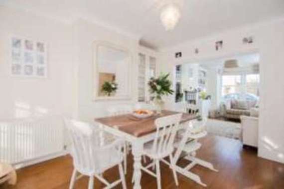 4 bedroom Semi-Detac...