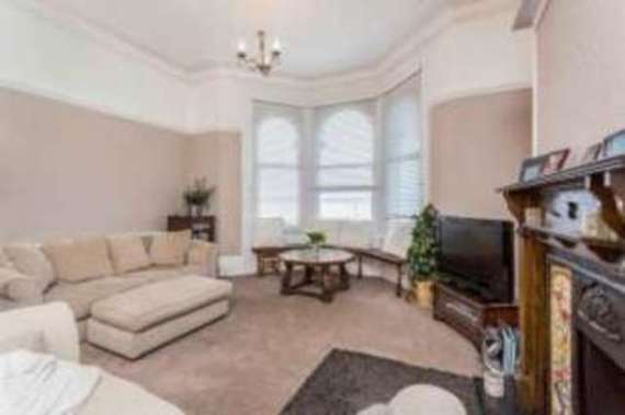 1 bedroom Flat for s...
