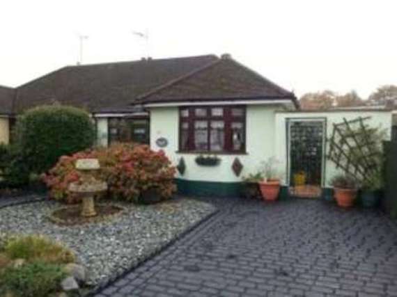 2 bedroom Bungalow f...