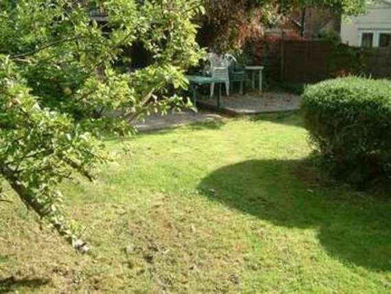 3 bedroom Flat to re...