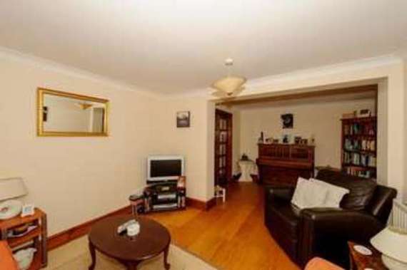 2 bedroom Terraced f...